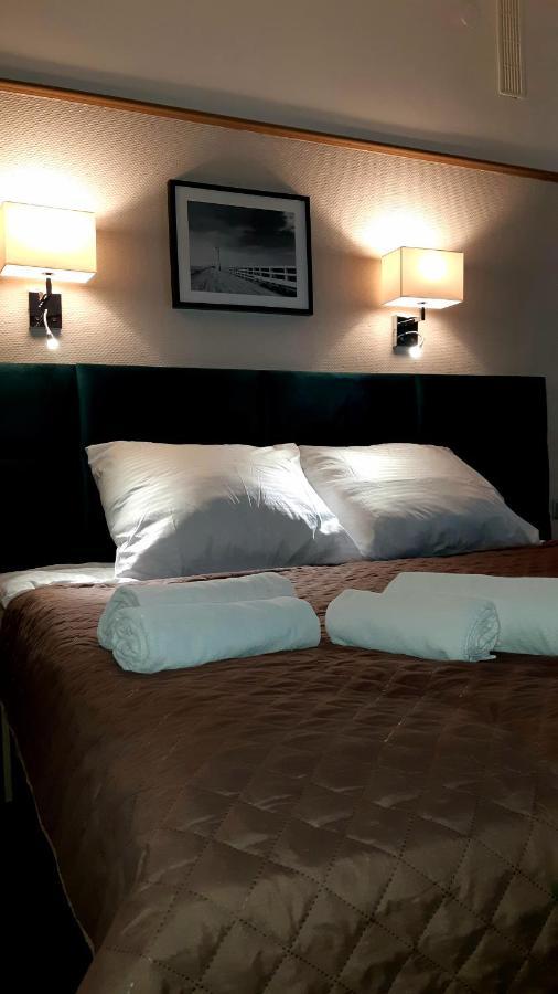 Hotel & Restauracja Glass 라돔 외부 사진