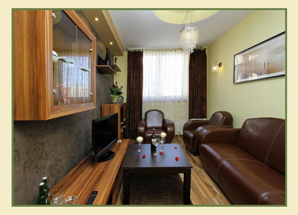 Hotel & Restauracja Glass 라돔 객실 사진