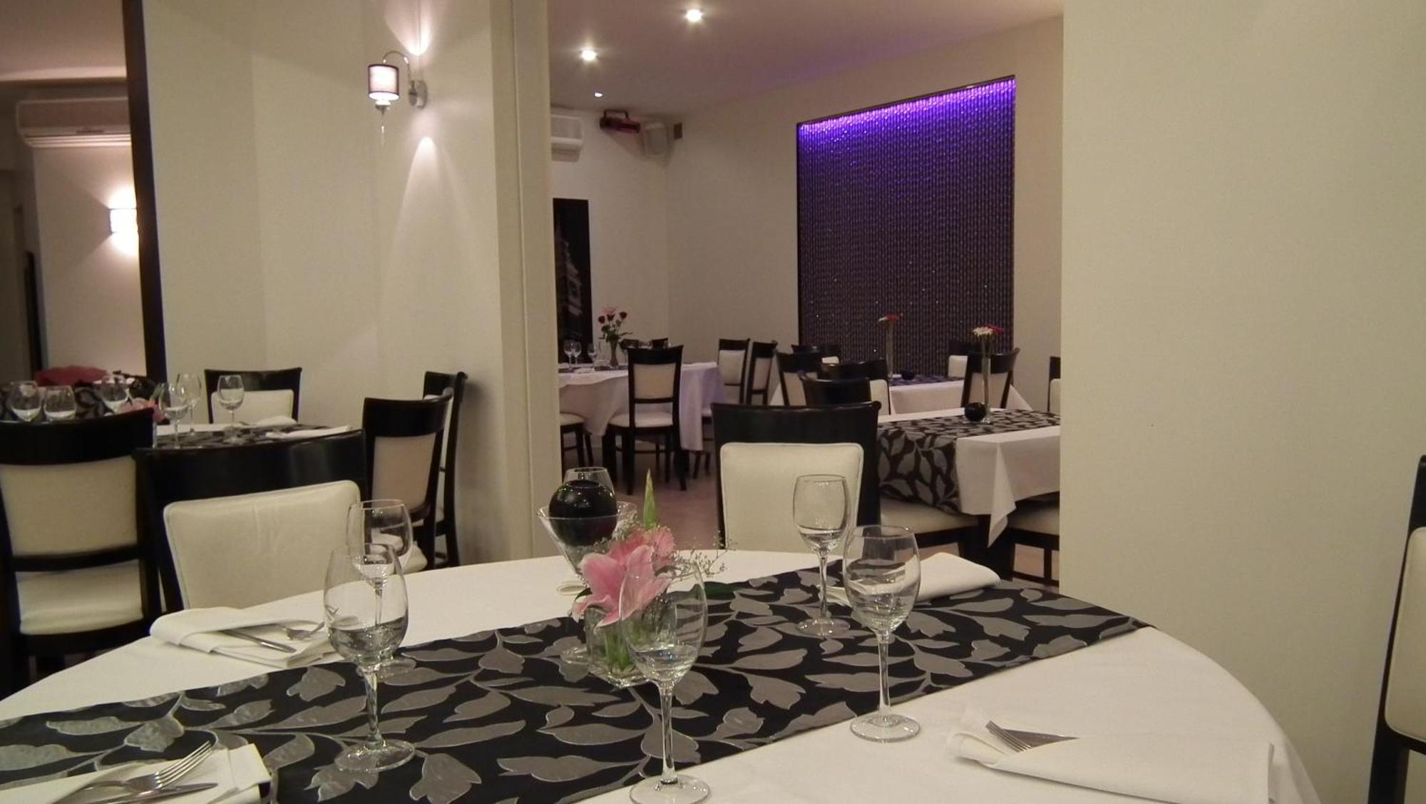 Hotel & Restauracja Glass 라돔 외부 사진