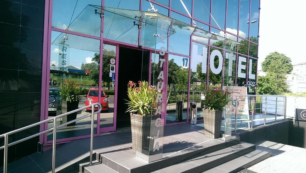 Hotel & Restauracja Glass 라돔 외부 사진